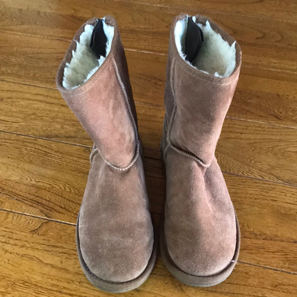 Women’s Size 9 Emu Winter Boots